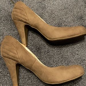 Rampage Heels, Size 8